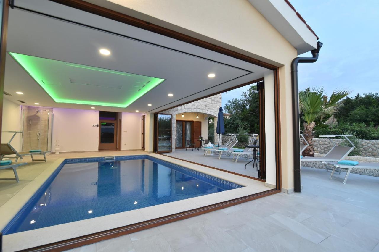 Villa Muskatel -With Heated Pool Brzac Exteriér fotografie