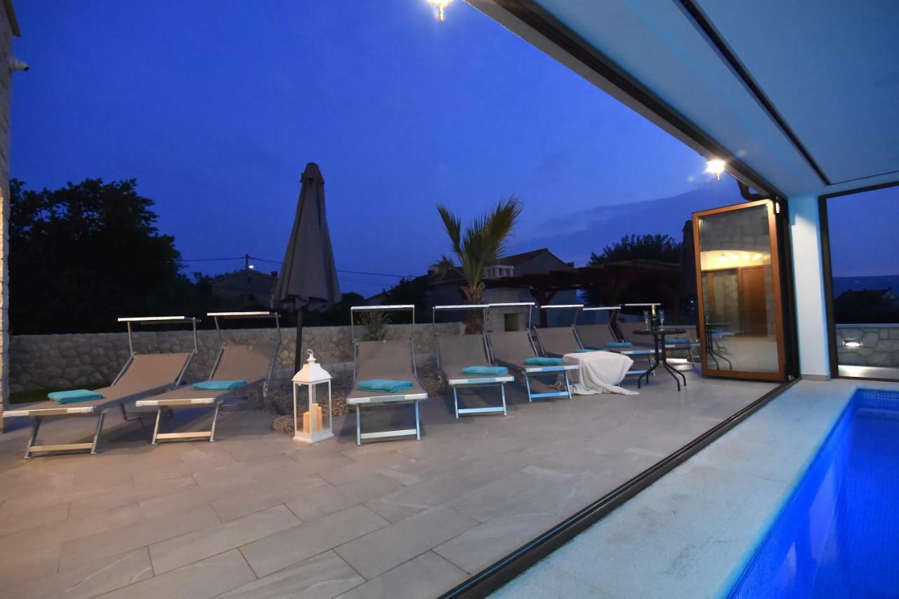 Villa Muskatel -With Heated Pool Brzac Exteriér fotografie