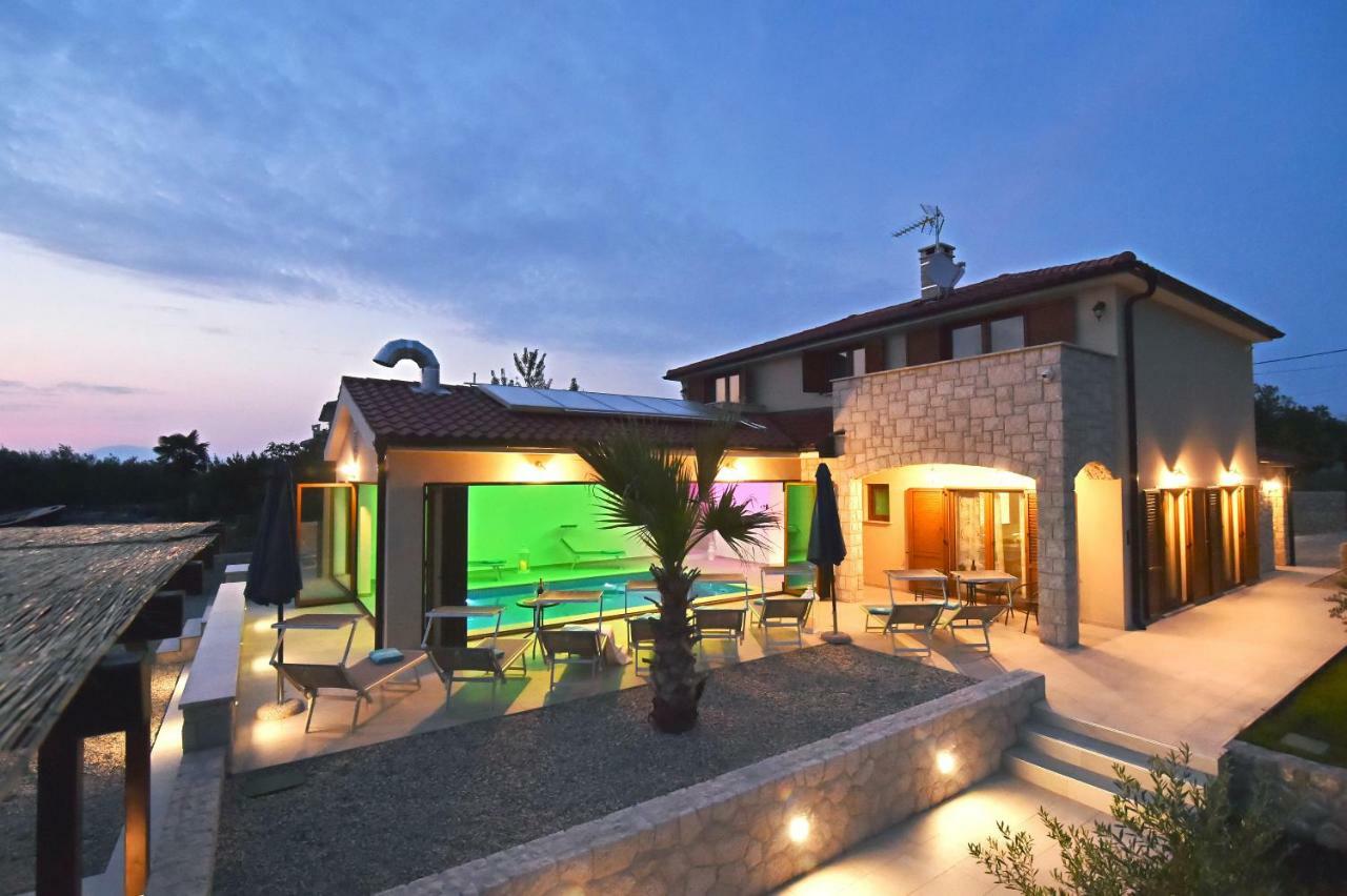 Villa Muskatel -With Heated Pool Brzac Exteriér fotografie